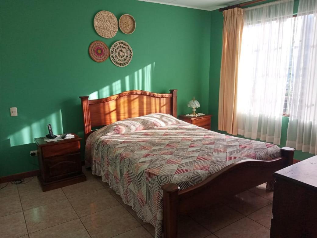 Hotel Las Brumas Cartago Eksteriør billede