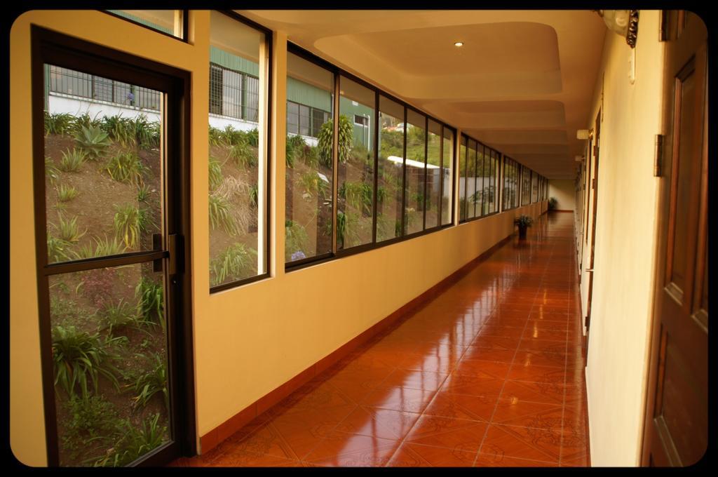 Hotel Las Brumas Cartago Værelse billede
