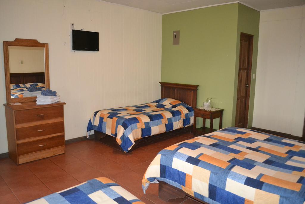 Hotel Las Brumas Cartago Eksteriør billede