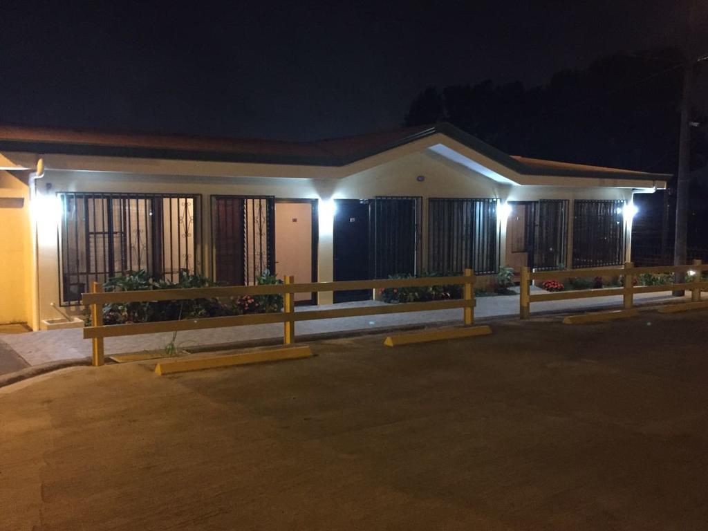 Hotel Las Brumas Cartago Eksteriør billede