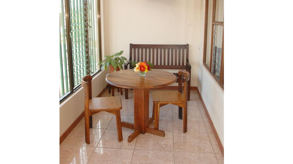 Hotel Las Brumas Cartago Eksteriør billede