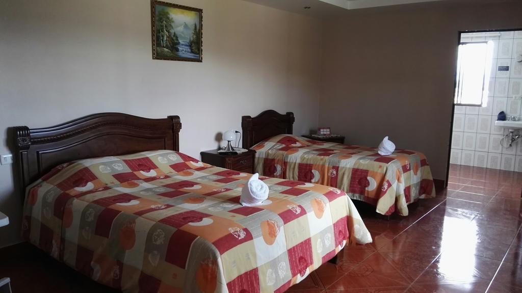 Hotel Las Brumas Cartago Eksteriør billede