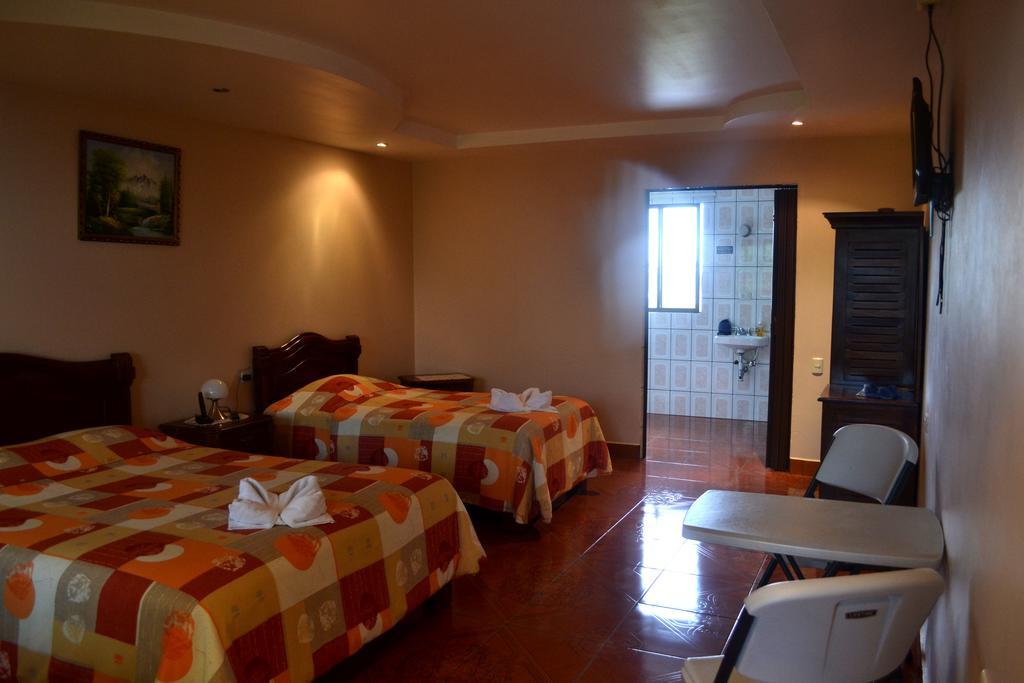Hotel Las Brumas Cartago Eksteriør billede
