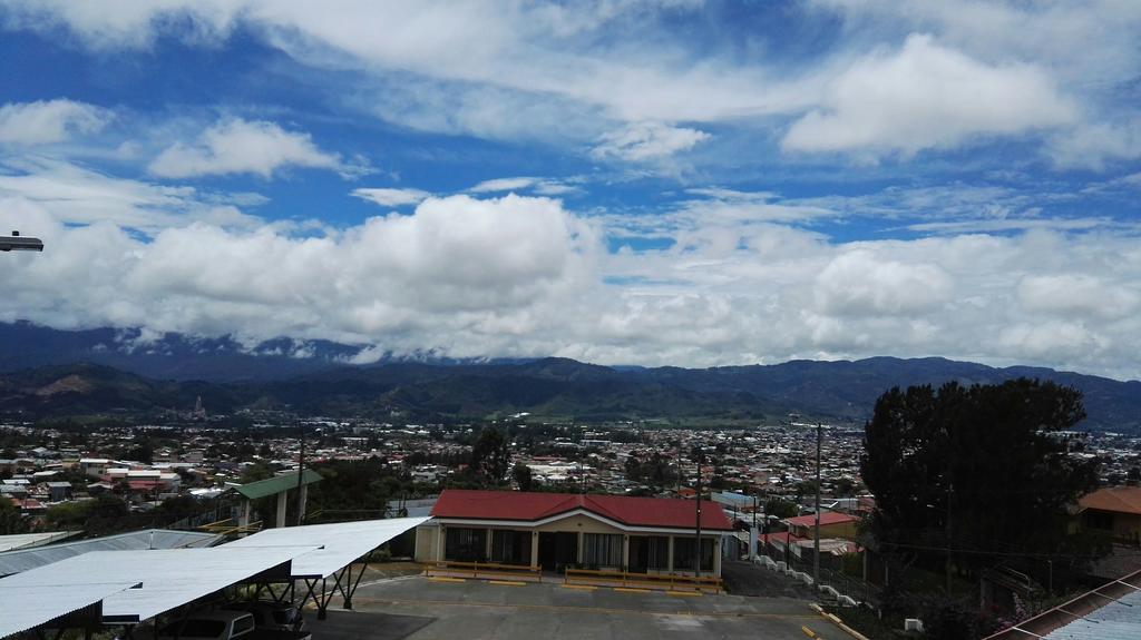 Hotel Las Brumas Cartago Eksteriør billede
