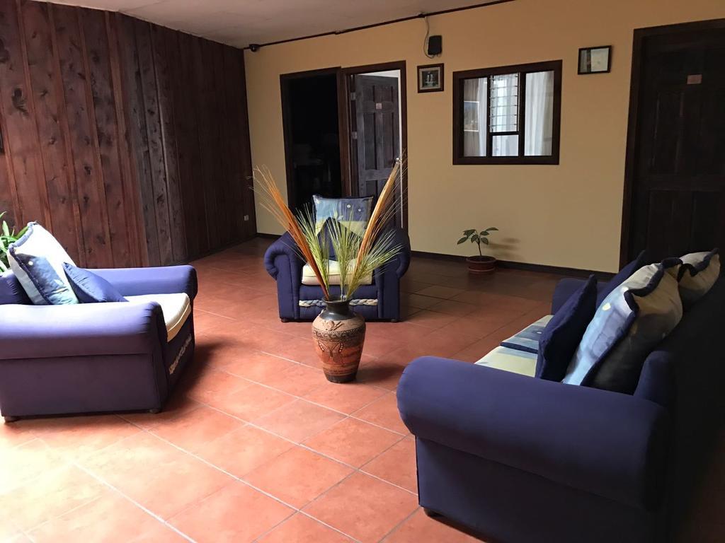 Hotel Las Brumas Cartago Eksteriør billede