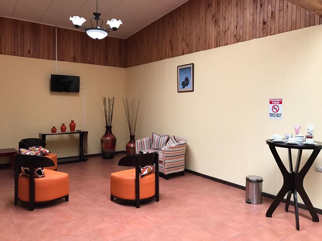 Hotel Las Brumas Cartago Eksteriør billede