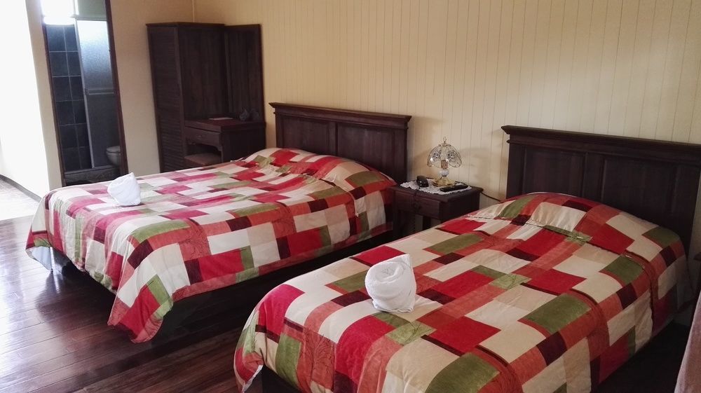 Hotel Las Brumas Cartago Eksteriør billede