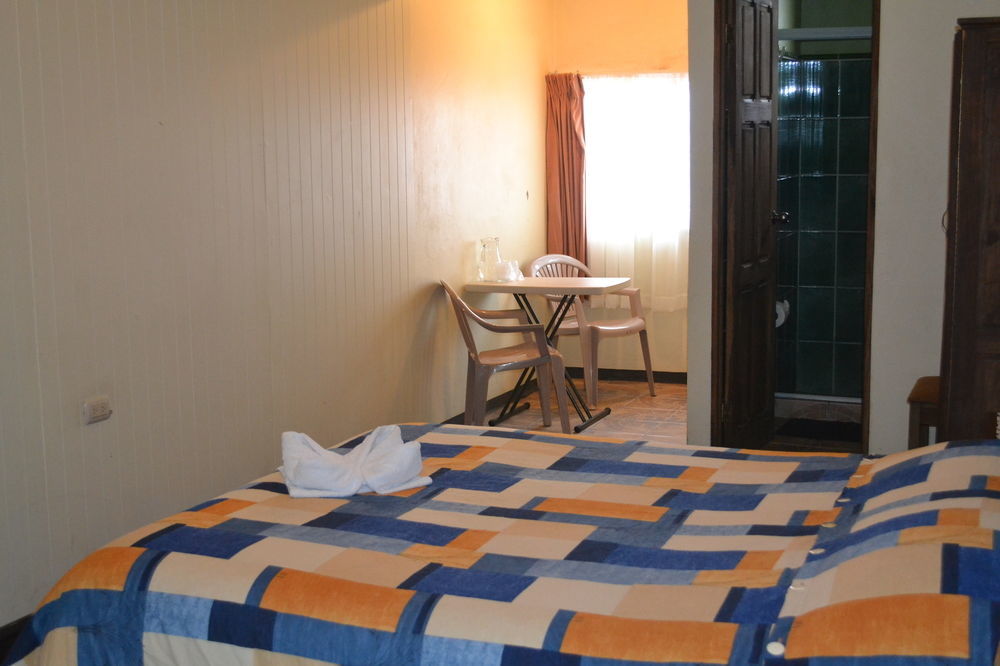 Hotel Las Brumas Cartago Eksteriør billede