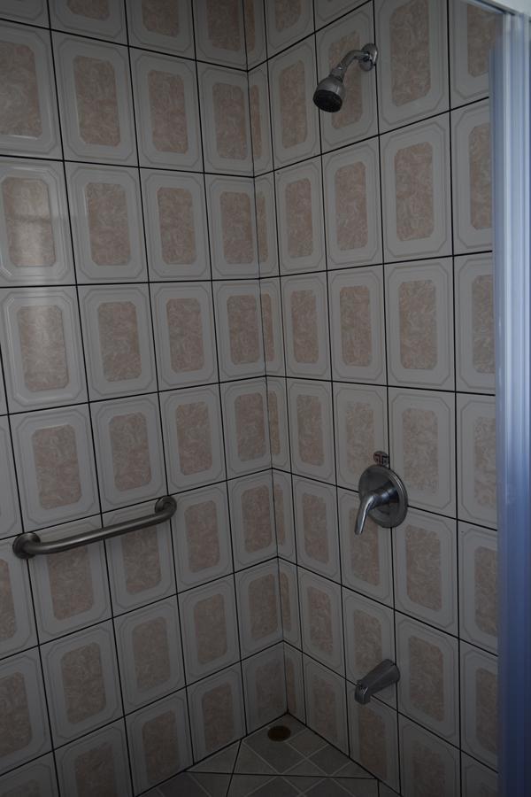 Hotel Las Brumas Cartago Eksteriør billede