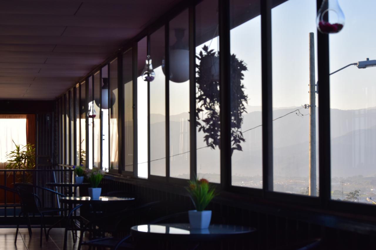 Hotel Las Brumas Cartago Eksteriør billede