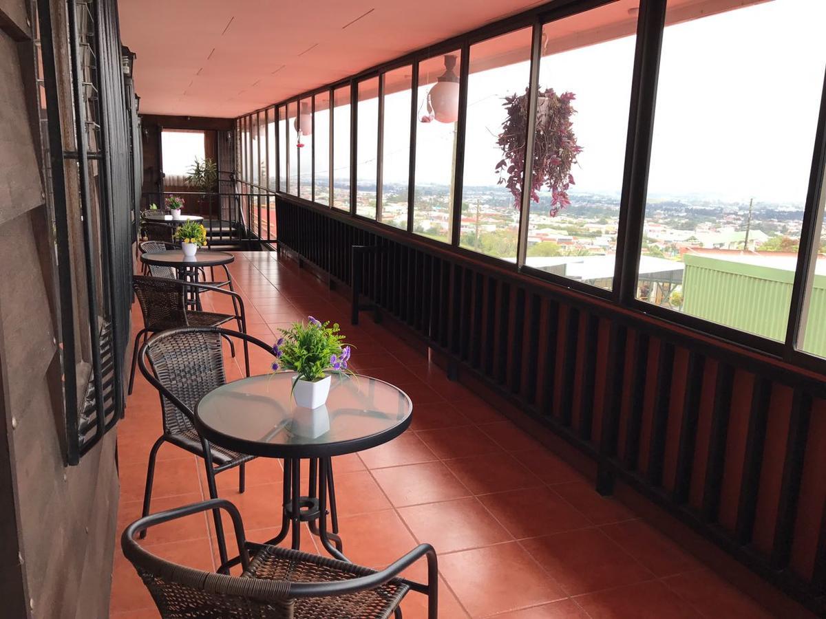 Hotel Las Brumas Cartago Eksteriør billede